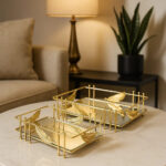 طقم صينيتين مستطيلتين بقاعدة مرآة وإطار بنقشة أوراق