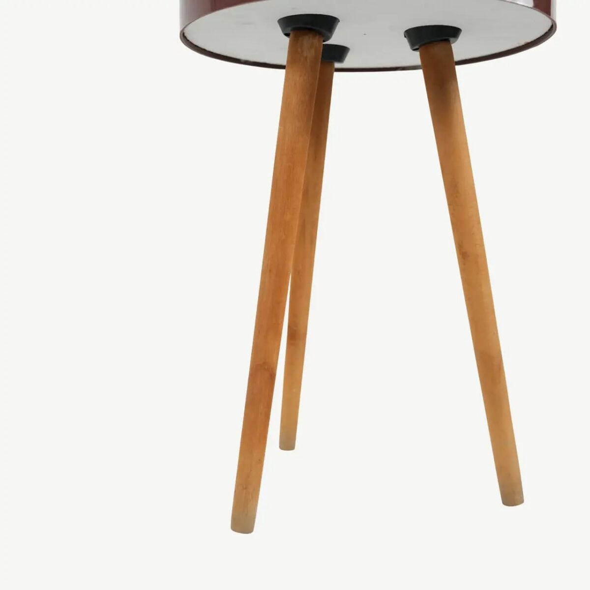 طقم من 3 طاولات جانبية متداخلة بتصميم عصري