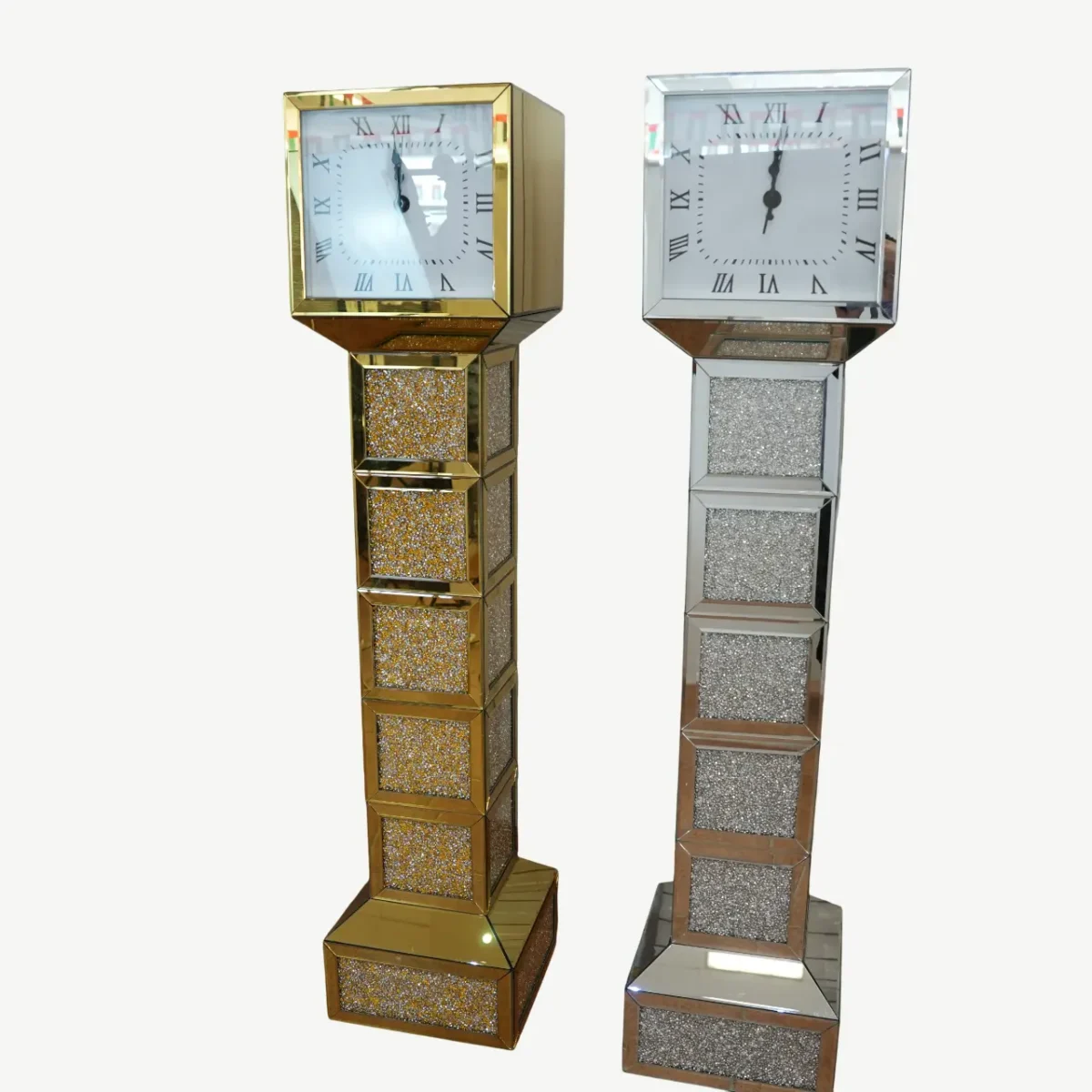 ساعة الحائط التقليدية