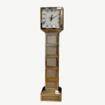 ساعة الحائط التقليدية