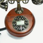 هاتف أرضي سلكي قديم الطراز