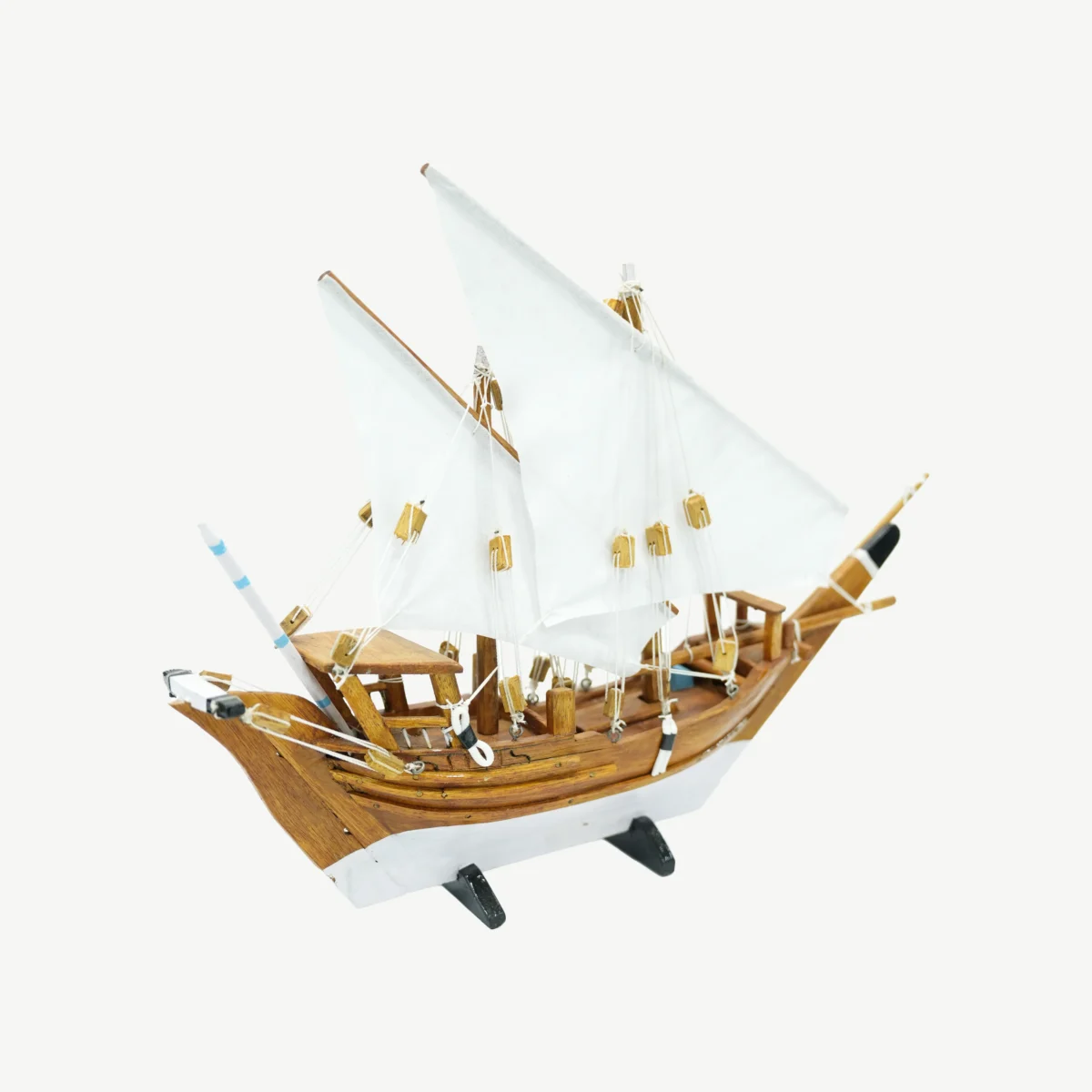 Oro Traditional Wooden Sailing Boat Decor
